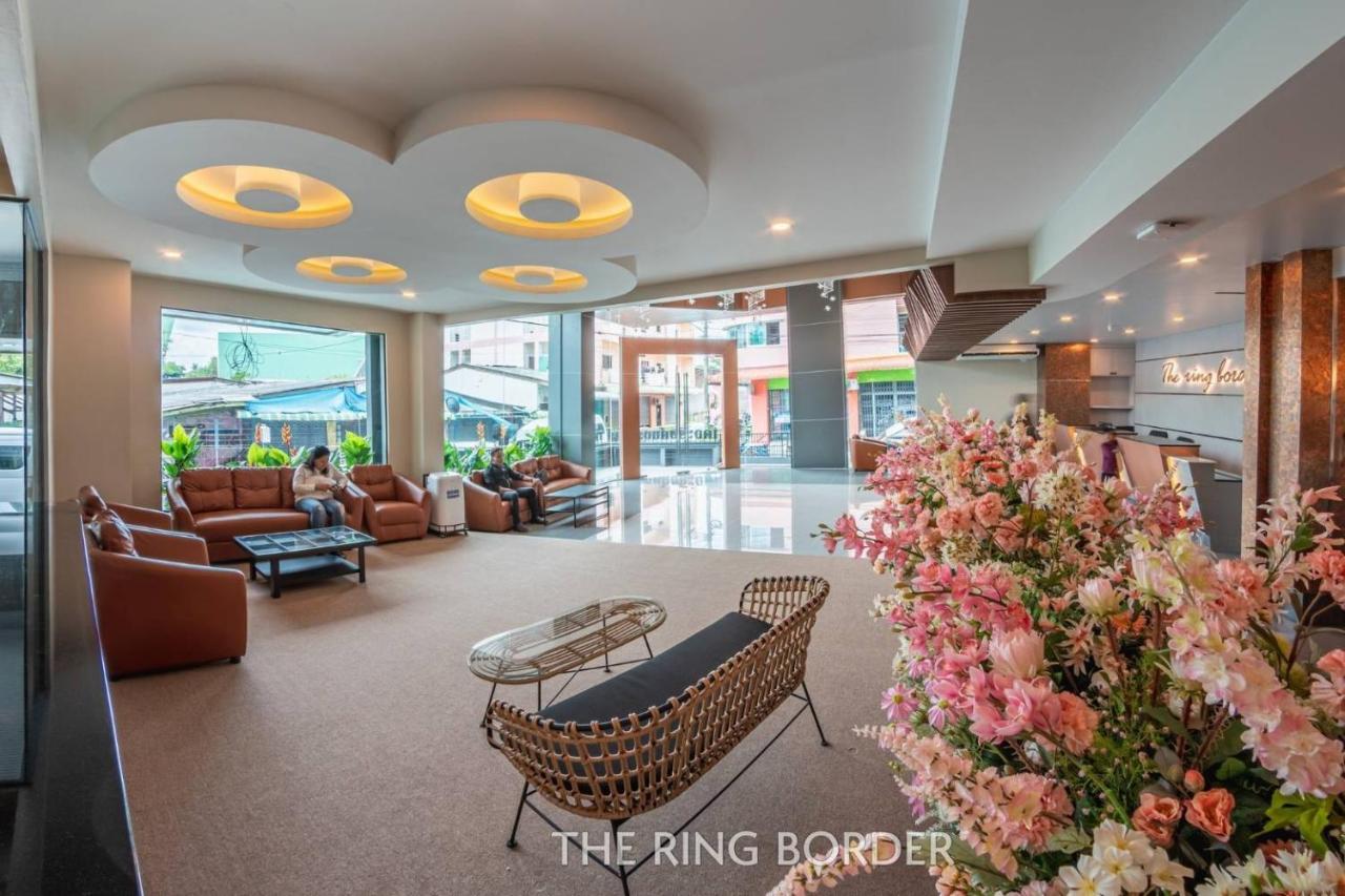 The Ring Border Hotel Ban Khlong Phruan Buitenkant foto